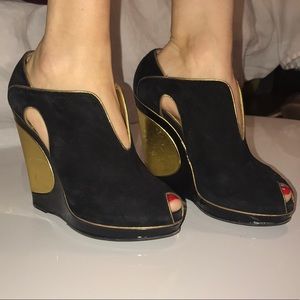 YSL Wedge cutout